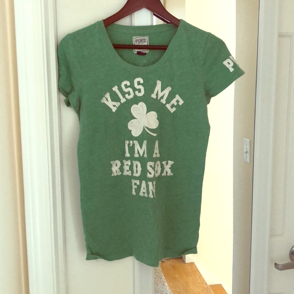 PINK Kiss me I’m Irish tee